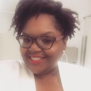 Meet your Posher, Adrienne